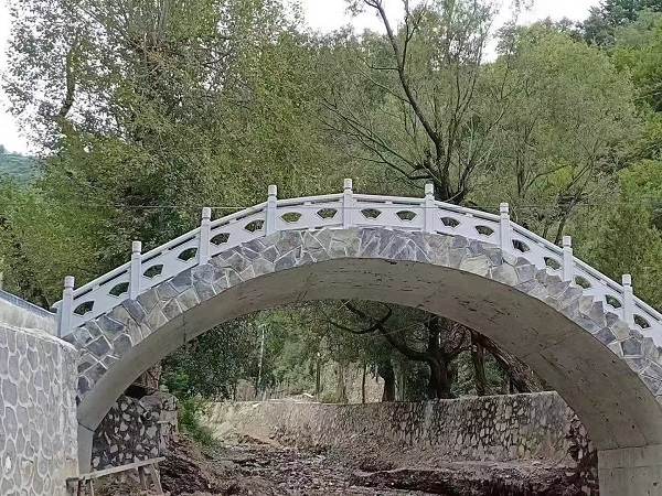 内蒙古自治区大连花岗岩栏杆和青石栏杆哪个好系列5